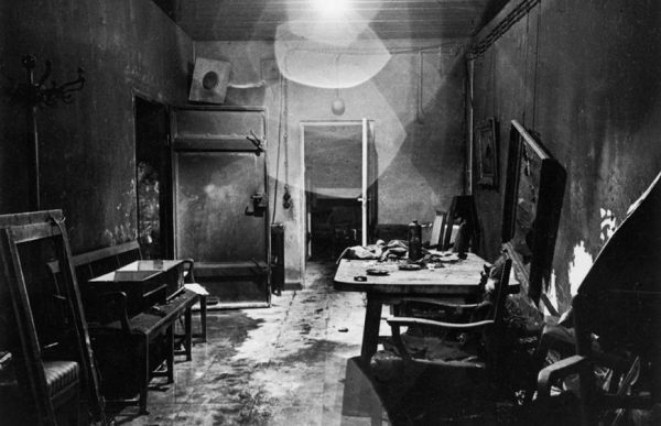 hitler-s-and-quot-suicide-and-quot-bunker-photo-u1