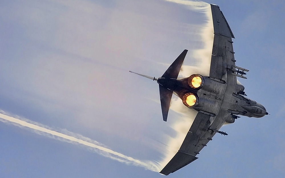 Perfectly-Timed-Military-Photos-21