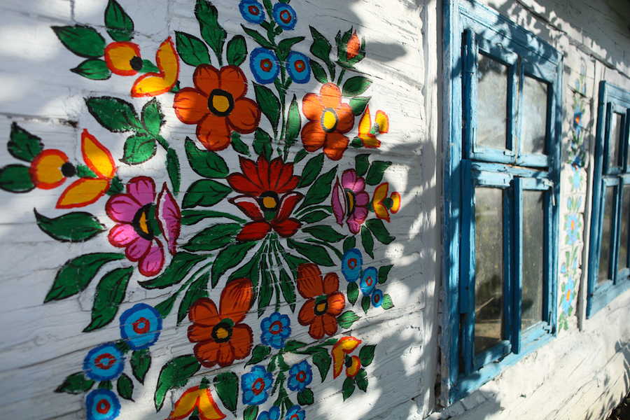 Zalipie-Poland-Painted-Houses-6