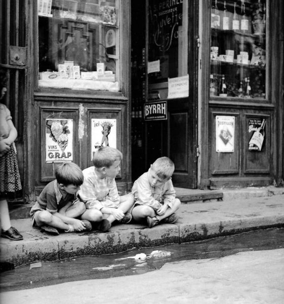 historical-children-playing-photography-33-589dbf0f23872__700