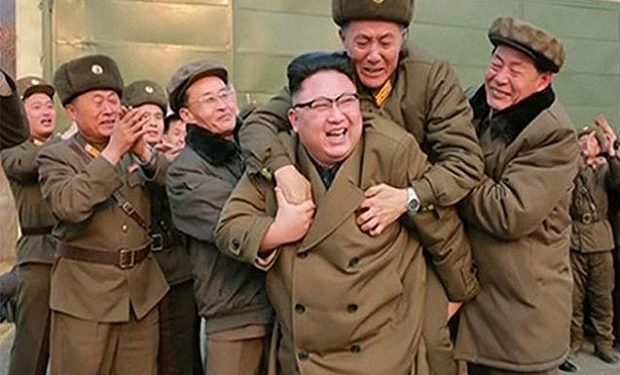 Kim Jong-un leszokta a dohányzást)