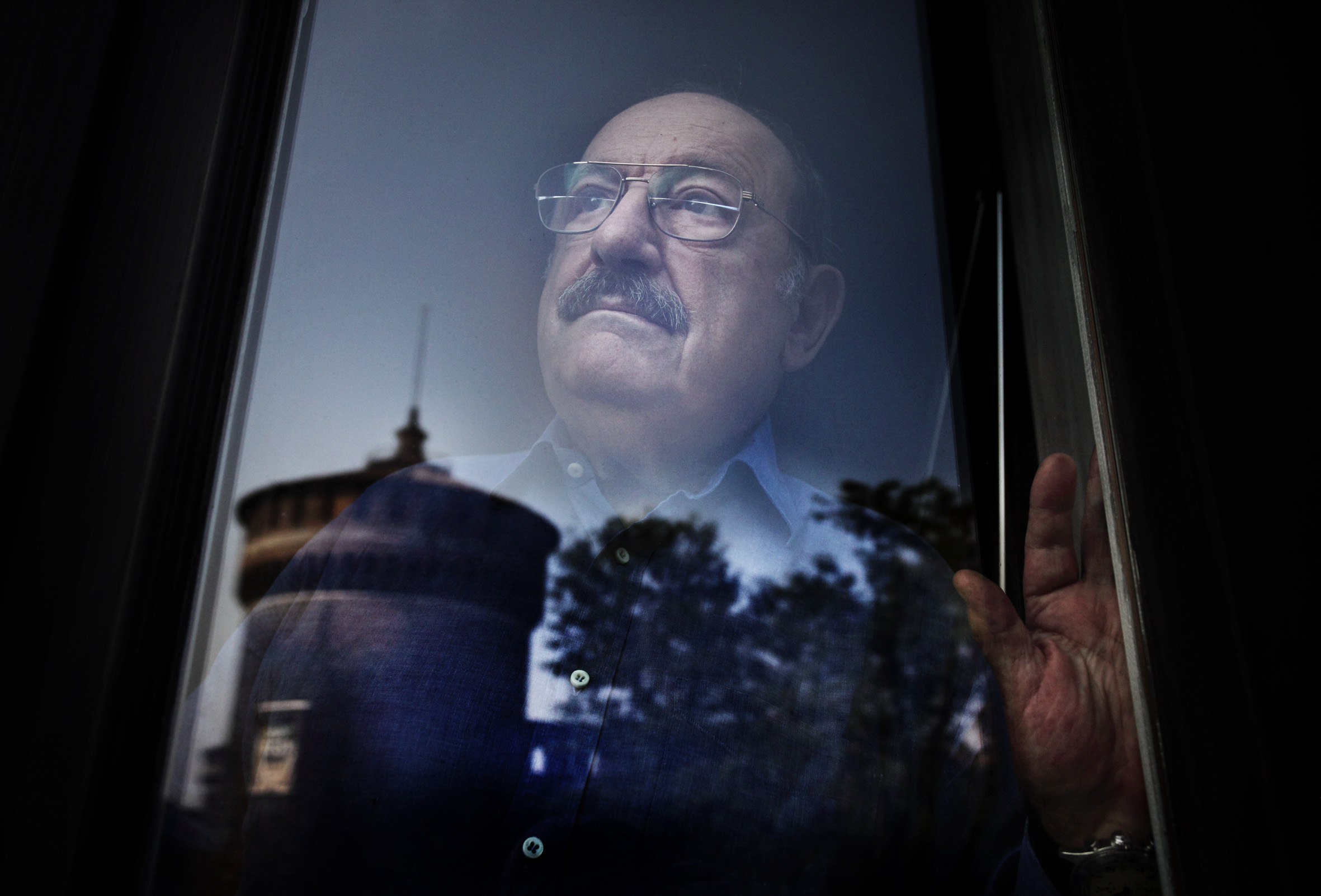 Umberto Eco portrayed in his house in the center of Milan. © Andrea Frazzetta for The Times