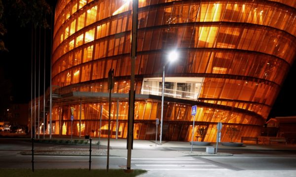 Great-Amber-Hall-Exterior-Night-Volker-Giencke-©-Indrikis-Sturmanis-1020x610