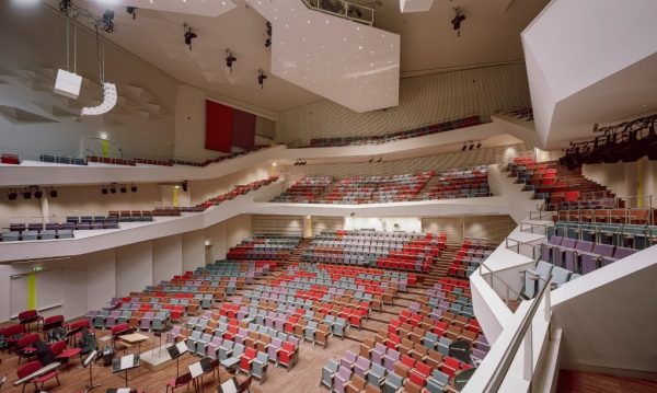Great-Amber-Hall-Venue-Seats-Volker-Giencke-©-Indrikis-Sturmanis-1020x610