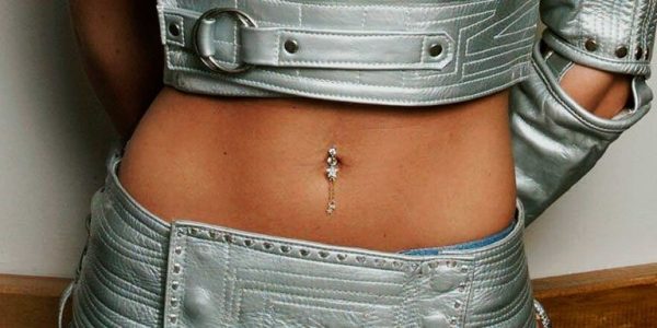 1469021720-1468954443-britney-belly-button-ring