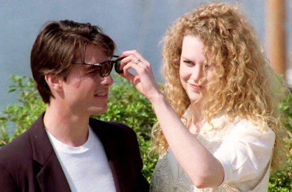 Nicole-Kidman-playfully-adjusted--husband-Tom-Cruise-sunglasses