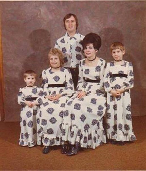 Coolest Family Photo Ever Taken (18)