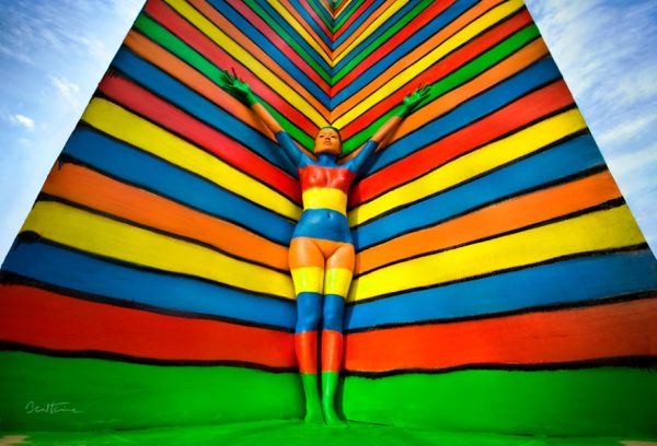 Final-Rainbow-flesh-and-acrylic-ben-heine-art-5936c937b615e__880
