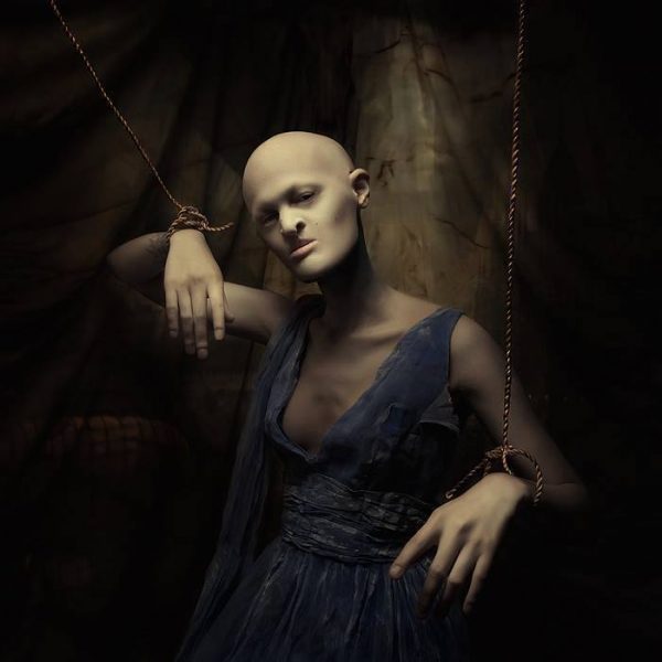 Meet-Melanie-Gaydos-the-model-who-broke-all-fashion-stereotypes-5934b4f89ca67__700