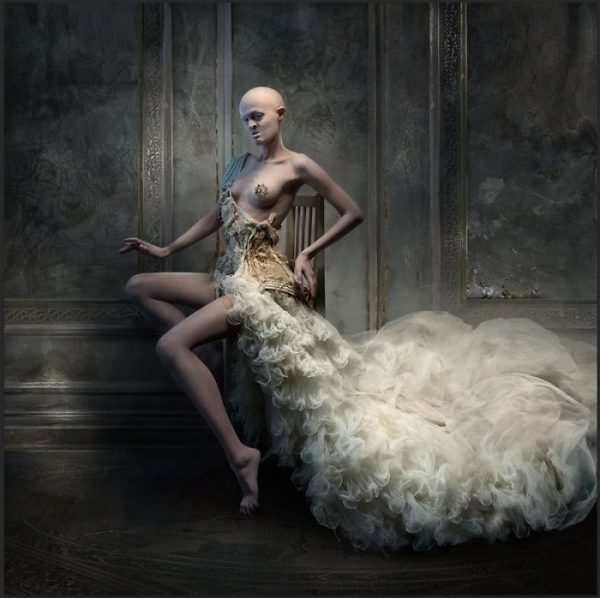 Meet-Melanie-Gaydos-the-model-who-broke-all-fashion-stereotypes-5934b51085616__700