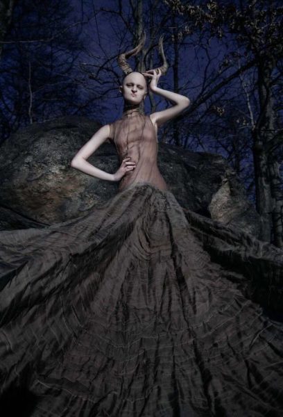 Meet-Melanie-Gaydos-the-model-who-broke-all-fashion-stereotypes-59350b820a4a8__700