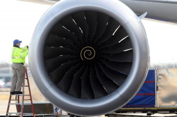 No-charges-for-woman-who-tossed-coins-into-Chinese-plane-engine