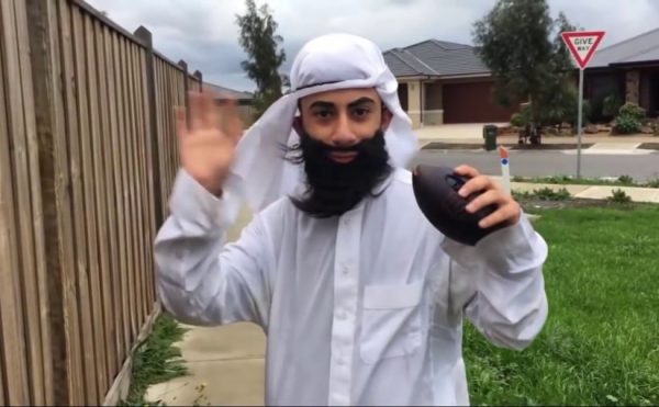 funny-arab-public-bomb-scare-prank-videos-compilation