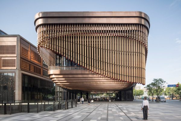 more-bund-finance-centre-norman-foster-heatherwick-laurian-ghinitoiu-shanghai-photography_dezeen_1704_col_2