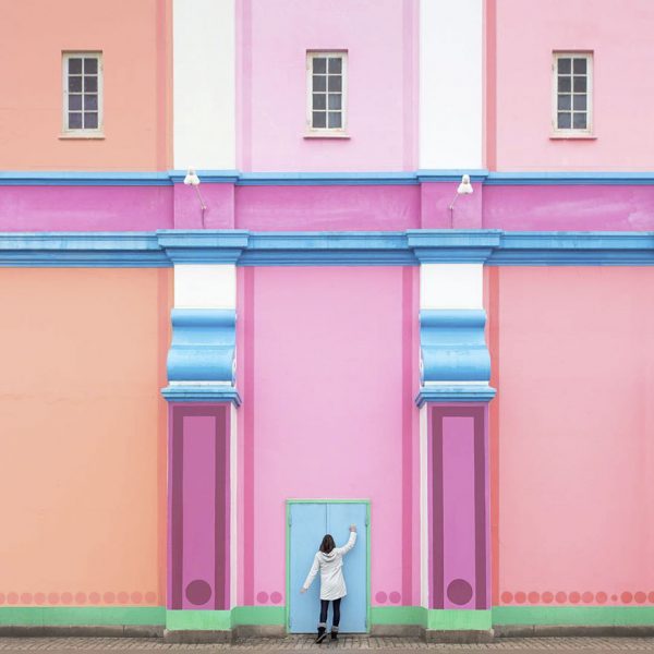 17-aesthetic-architecture-photography-traveling-daniel-rueda-anna-devis-12-595cb56cbfdbd__880