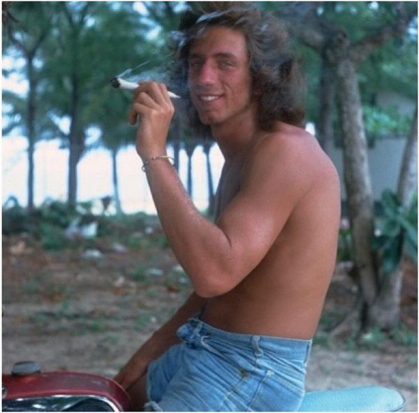 1970s-men-shorts-fashion-4-5923e2fe7fb52__605