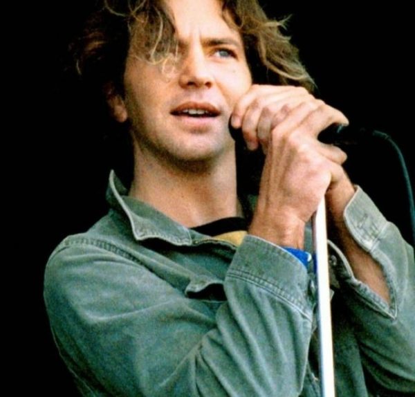 1f2a3ae152a636291722ac470b7c8732--eddie-vedder-pearl-jam
