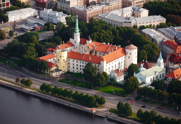 2-TV18_Riga Castle_The Melody of Heavens_ Latvia_www_ddl_lv