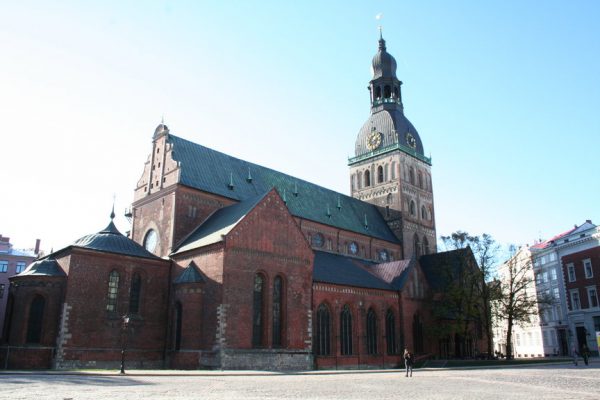 5-Dome_Cathedral_in_Riga