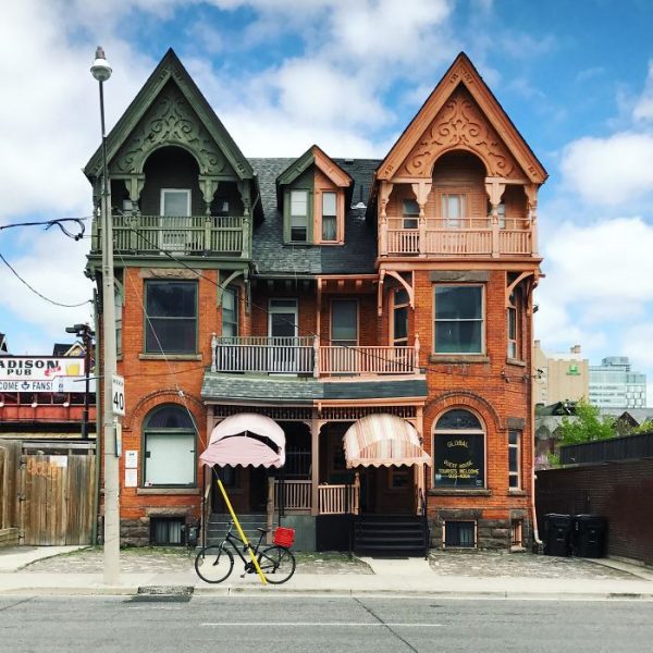 TORONTO-16