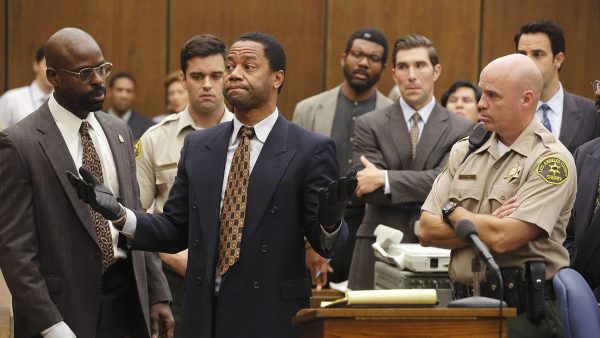 THE PEOPLE v. O.J. SIMPSON: AMERICAN CRIME STORY "Conspiracy Theories" Episode 107 (Airs Tuesday, March 15, 10:00 pm/ep) -- Pictured: (l-r) Sterling K. Brown as Christopher Darden, Cuba Gooding, Jr. as O.J. Simpson. CR: Ray Mickshaw/FX