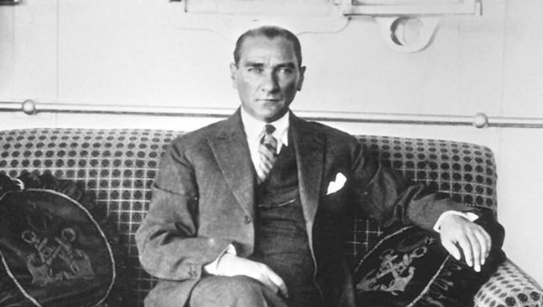 film_tavsiyesi_ataturku_anlatan_filmler