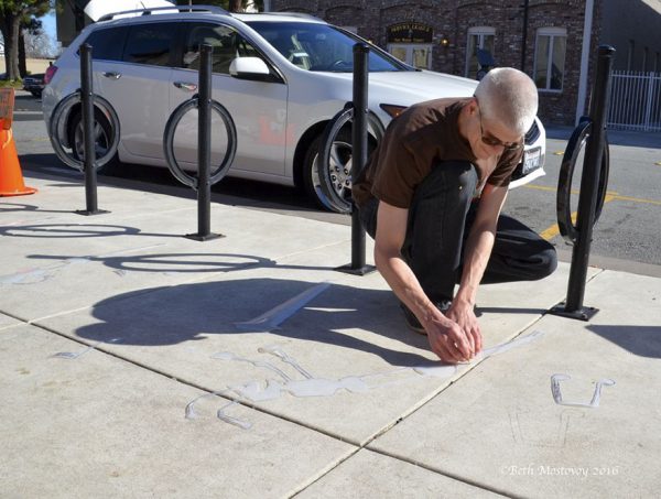 11-fake-shadow-street-art-damon-belanger-redwood-california-8-599bf27451e53__880