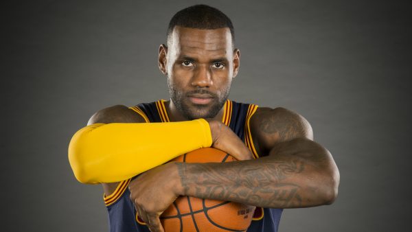 lebron-james-getty-ftr-093015_do04m0j0mhxv1jeq4aj3aza7u