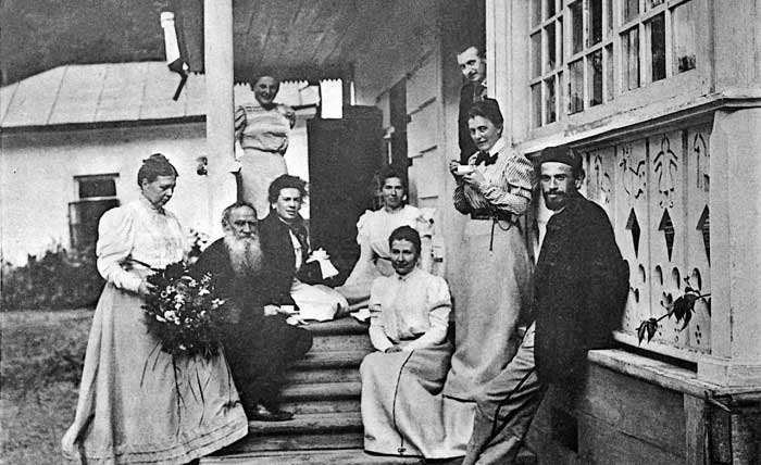 tolstoy-ve-ailesi