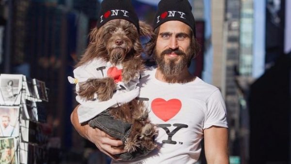 köpeğiyle_aynı_giyinen_adam (18)