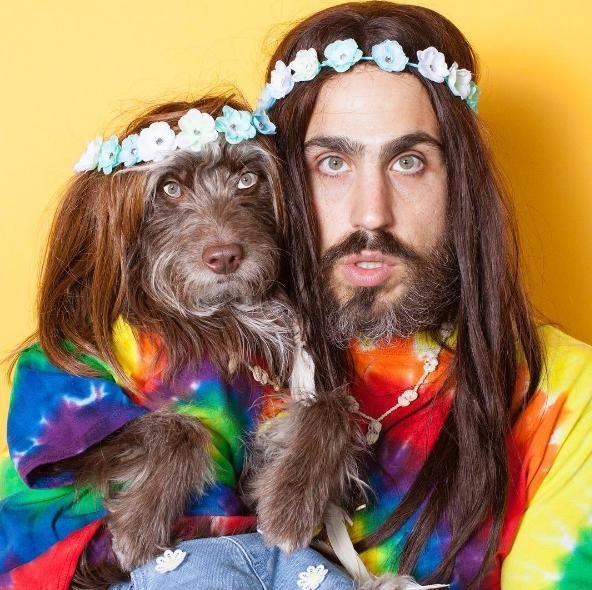 köpeğiyle_aynı_giyinen_adam (30)