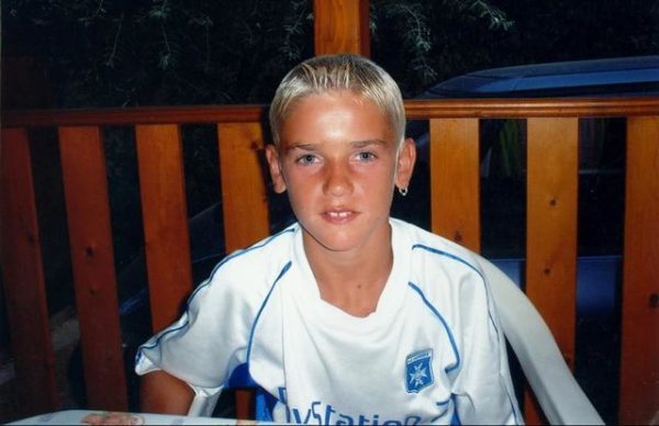 Griezmann-infancia-camiseta-Auxerre_933218517_109118644_640x414
