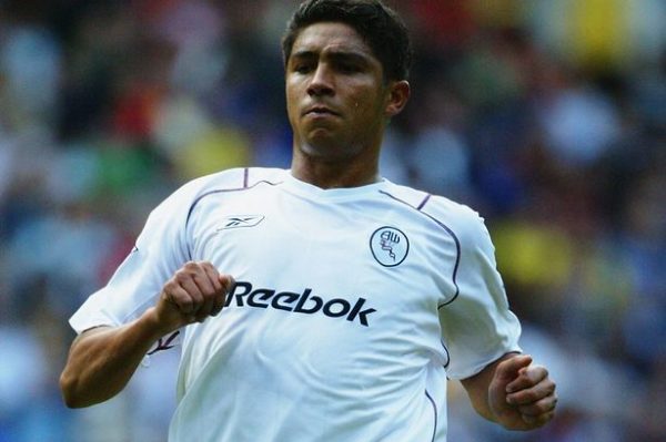Mario-Jardel-of-Bolton-Wanderers-in-action-on-September-27-2003