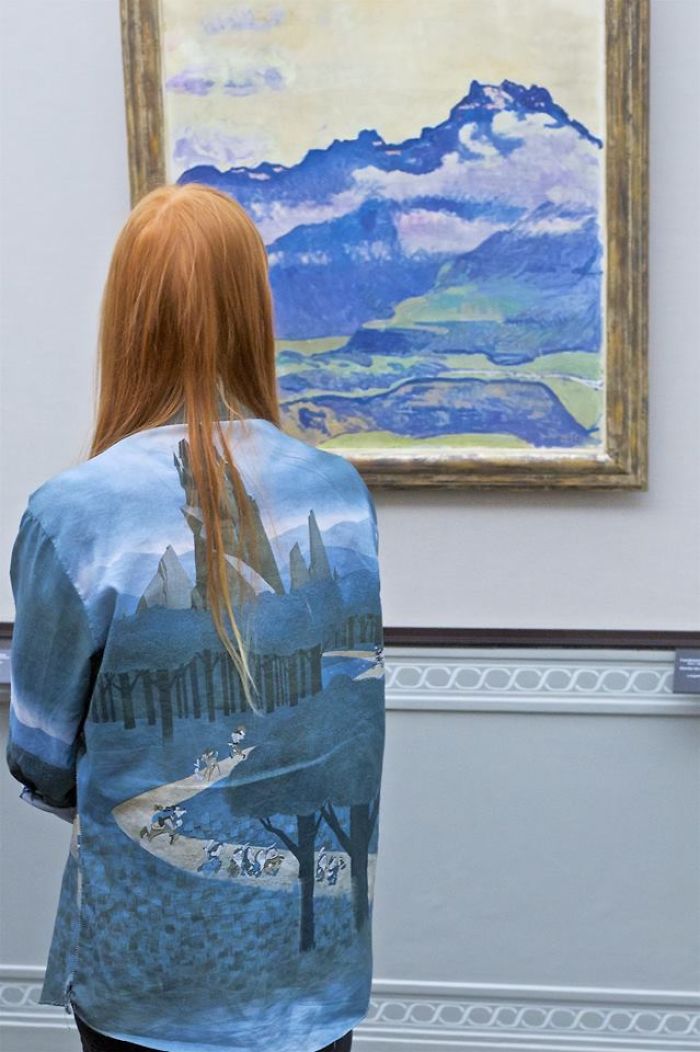 Photographer-goes-through-the-museums-to-capture-the-similarities-between-the-paintings-and-the-visitors-and-the-result-will-impress-you-59e6faca421db__700