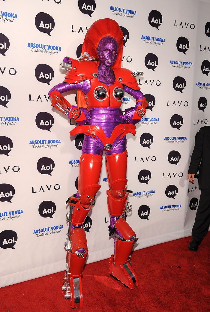 halloween-costumes-heidi-klum-15-59eef396ccdf0__700