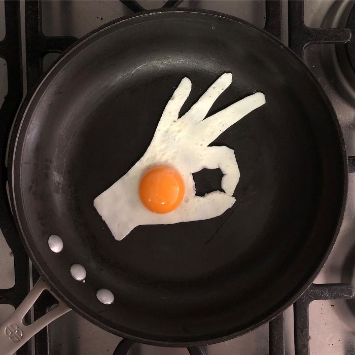 Mexican-artist-turns-eggs-into-amazing-works-of-art-and-youre-sure-to-want-one-of-those-at-breakfast-5a3fa57f401a5__700