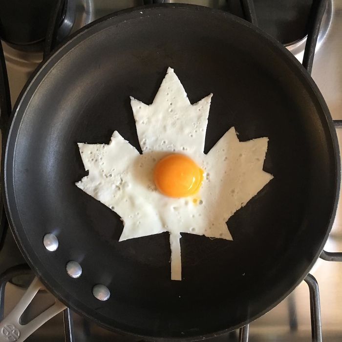 Mexican-artist-turns-eggs-into-amazing-works-of-art-and-youre-sure-to-want-one-of-those-at-breakfast-5a43629612244__700