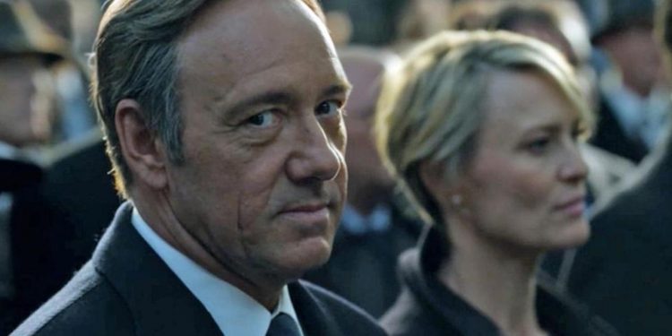 bir devrin sonu 10 maddede house of cards i final yapmaya goturen surec