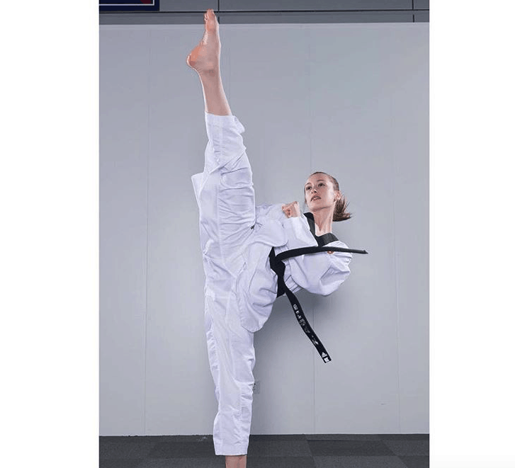 Rakiplerini Dize Getiren Dünya Şampiyonu Milli Tekvandocumuz Zeliha Ağrıs