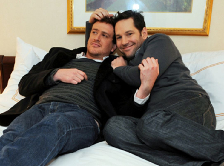 16. Jason Segel ve Paul Rudd.