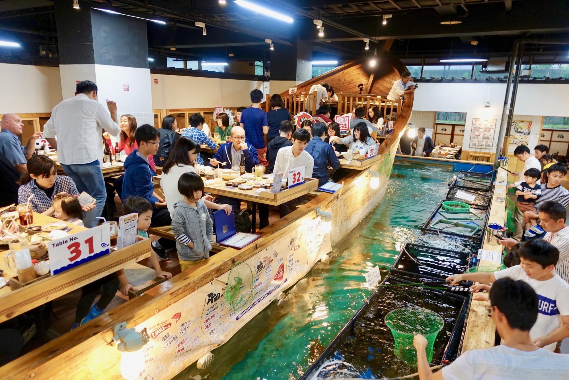tokyo'nun ilgiç kafeleri
