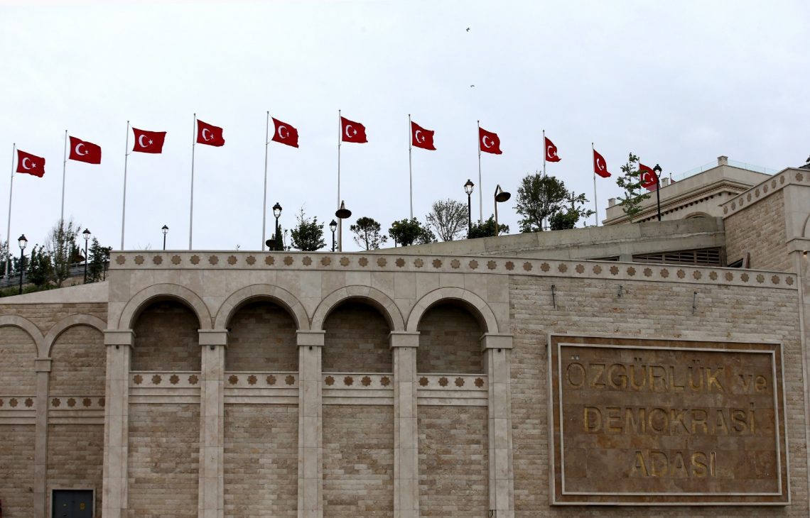 Demokrasi ve Özgürlükler Adası Tarihe Tanık Olan Yassı Ada’nın Yeni Hali