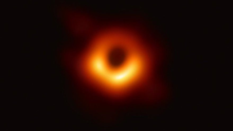 Görüntülenen ilk kara delik