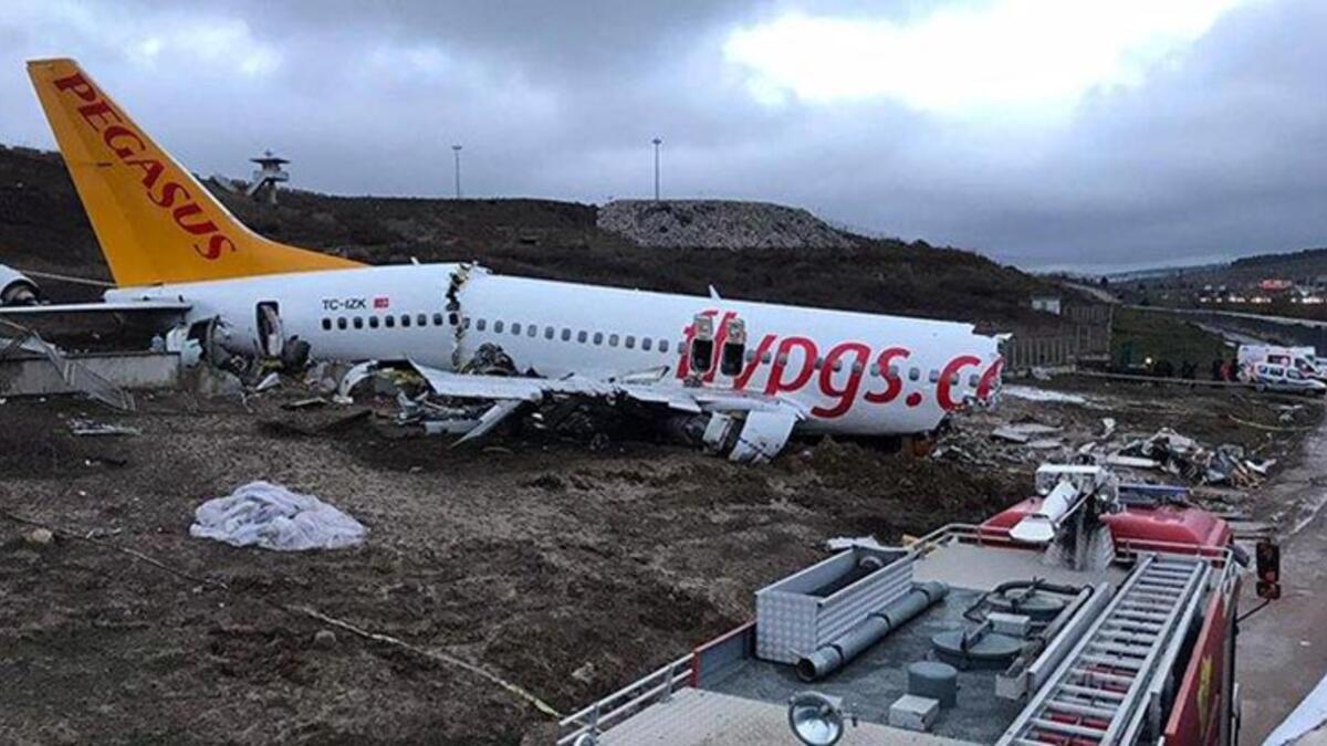 Sabiha Gökçen Havalimanı'nda düşen uçak