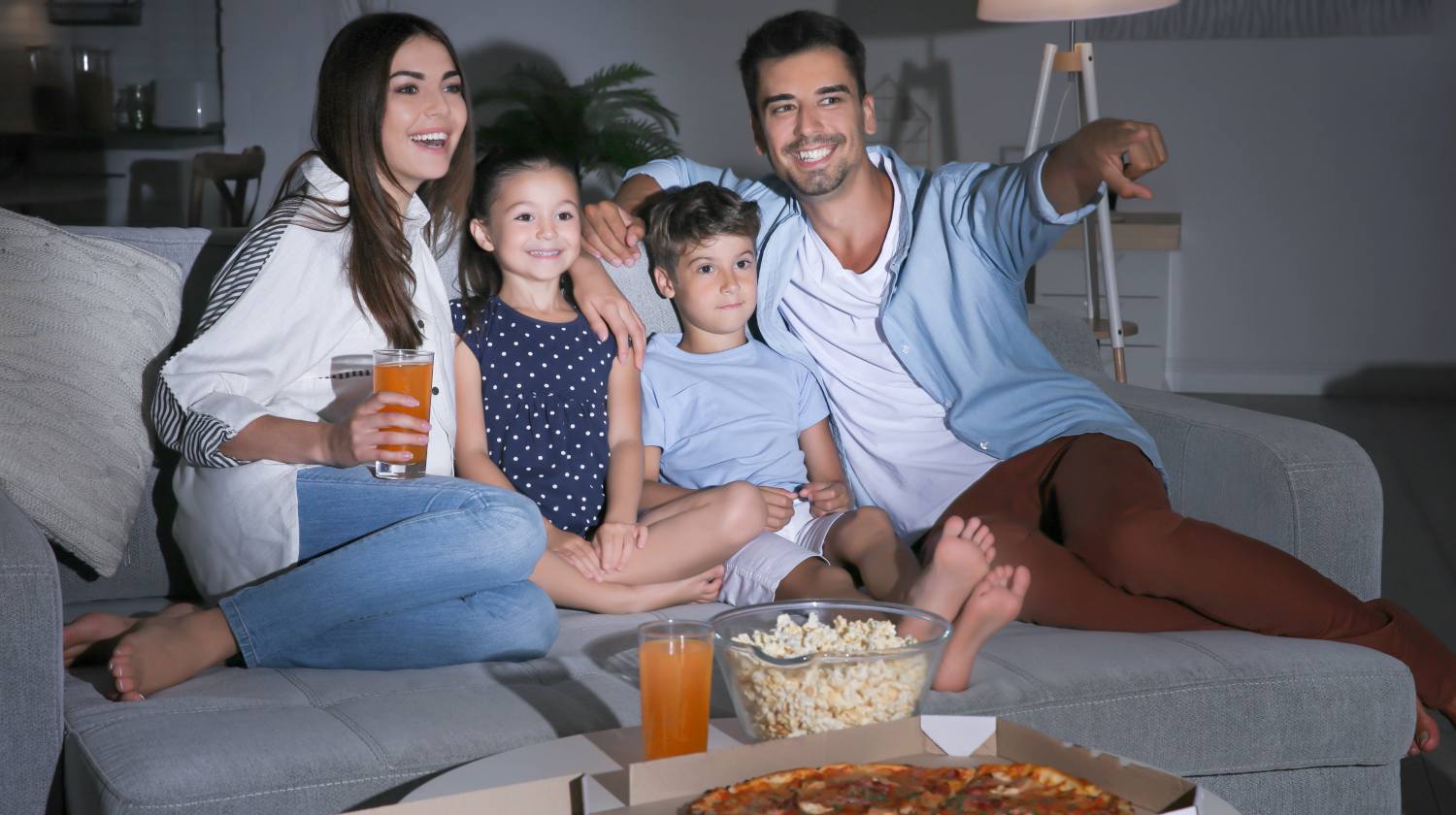 Televizyonda yılbaşı özel programları izlemek