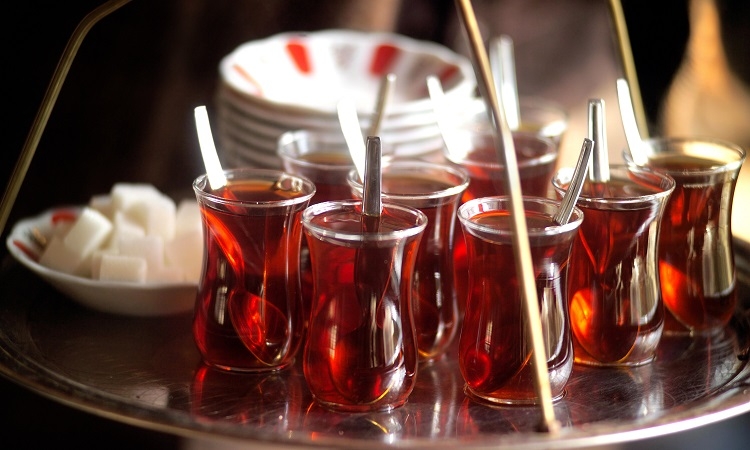 popüler içecek çay su