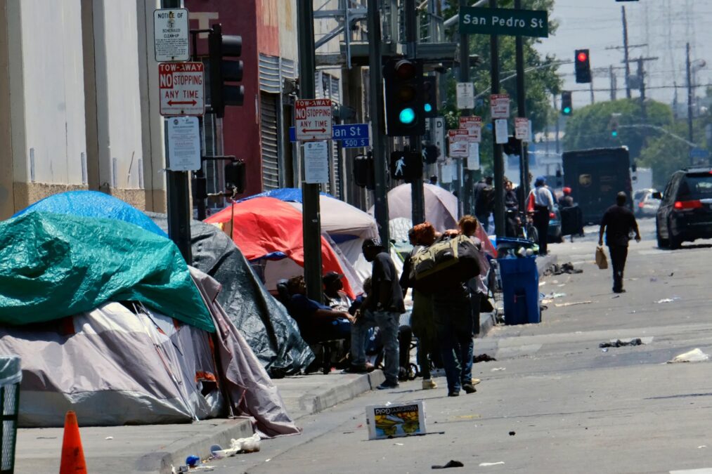 Skid Row Los Angeles'ın Göbeğinde Evsizlerin Yaşadığı Depresif Bölge