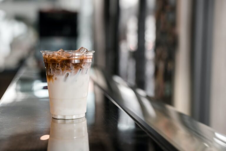 Mocha Tarifi Çikolata İle Kahveyi Harmanlayan Mocha Nedir, Nasıl Yapılır?