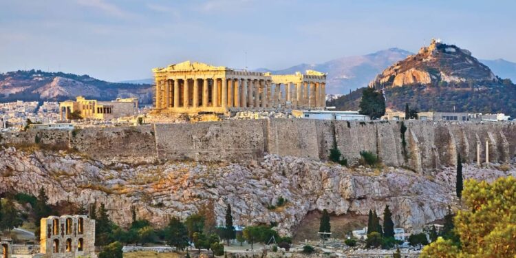 Antik Yunanistan: Demokrasi Nasıl Ortaya Çıktı, Yönetim Sitemi Nasıldı?