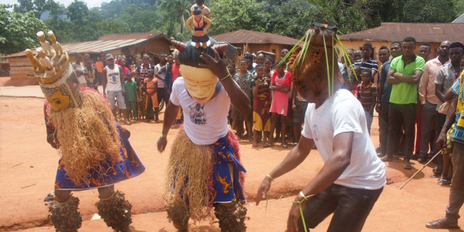 Ubang Kadınların ve Erkeklerin Farklı Diller Konuştuğu Nijerya Köyü